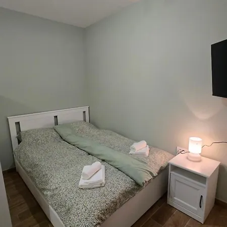 Sanjar Apartment